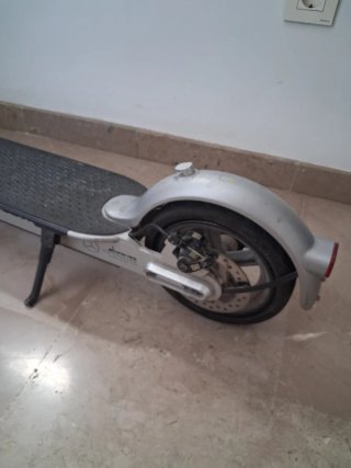 Patinete Eléctrico AMG Petronas MERCEDES