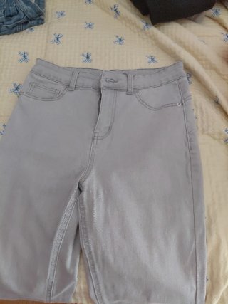 Pantalones vaqueros apretados