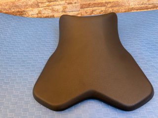 Asiento original Yamaha R1 2020-2026