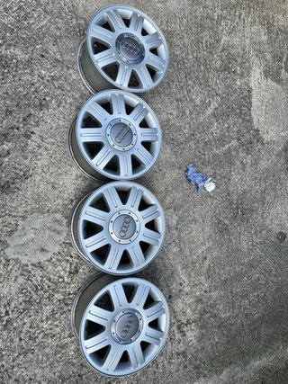 Llantas Audi A4 15 Aluminio. 60€ 2uni.  100€ 4 uni