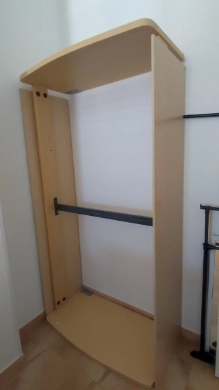 Se regala nueble de madera es una estructura cama