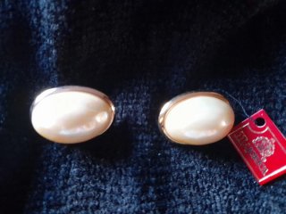Pendientes con perla majorica. Chapados en oro 18k