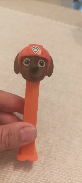 Dispensador pez