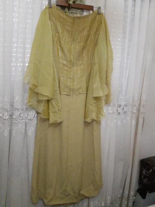 Vestido elegante dorado para bodas