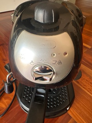 Cafetera DeLonghi Negra