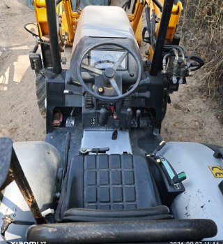 Tractor Lamborghini Runner 450 DT con pala tenias