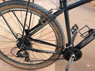 Bicicleta Orbea con cesta y portabultos