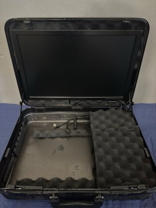 Maletín Gaming Portátil Pantalla + Altavoces