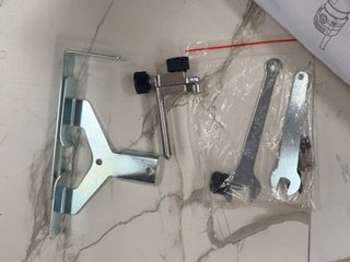 Fresadora manual compacta para madera