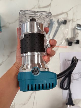 Fresadora manual compacta para madera