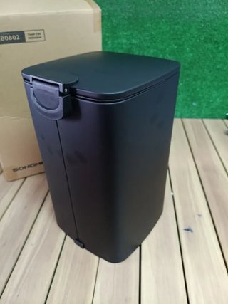 SONGMICS 8 L Cubo Basura Compacta, con Pedal