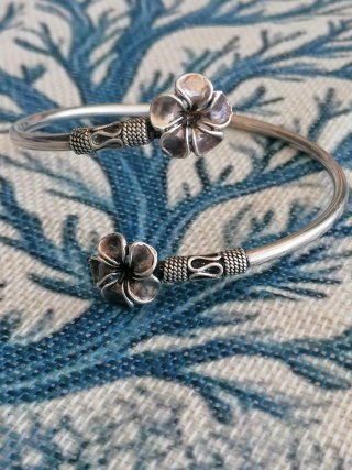 Brazalete Plata Flores Artesanal India