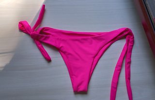 Bikini push up fucsia con volantes talla M nuevo