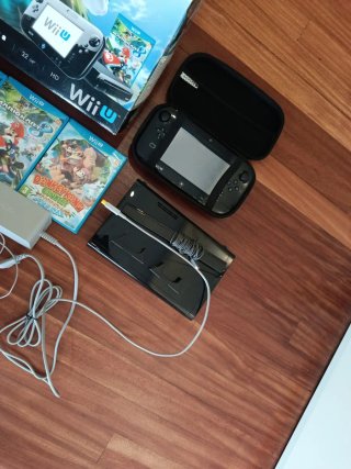 Nintendo Wii U Mario Kart 8 Premium Pack