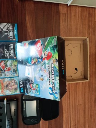 Nintendo Wii U Mario Kart 8 Premium Pack