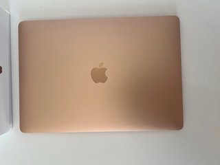MacBook Air 13 i5 Oro