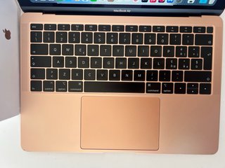 MacBook Air 13 i5 Oro