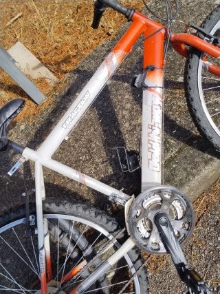 Bicicleta de carretera azul