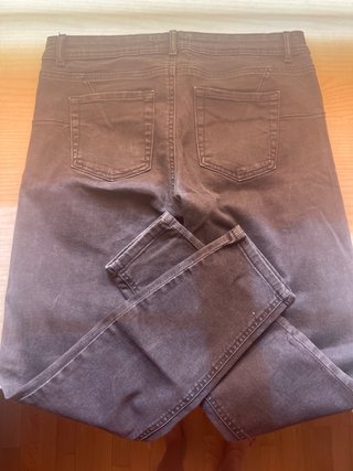 Pantalón vaquero largo, negro. Talla 42