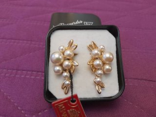 Pendientes bañados en oro con Perlas majoricas.
