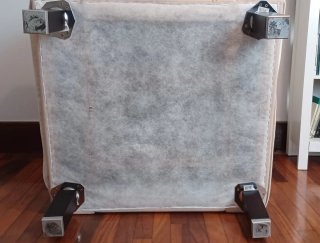 Sillón blanco de tela