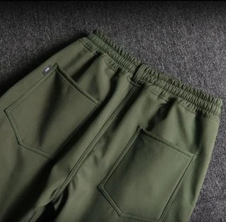 Completo militare da lavoro da uomo con varie taglie