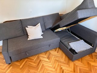 Divano letto IKEA con spazio di archiviazione