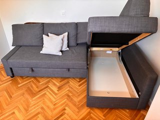 Divano letto IKEA con spazio di archiviazione
