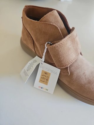 Zapatos Geox niño beige/marrón