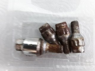 Tornillos Antirrobo BMW