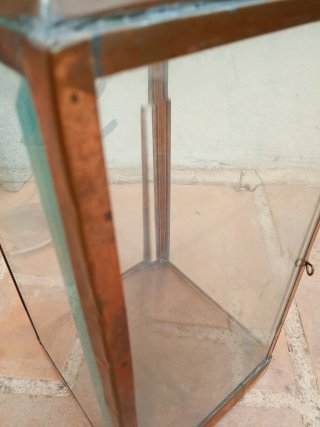 Farol de metal y cristal
