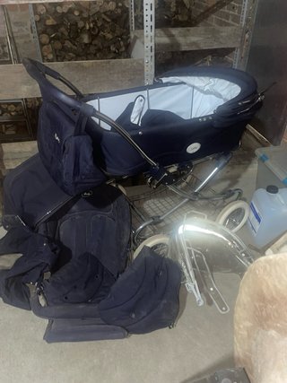 Cochecito Arrúe Derbi: Capazo y Silla
