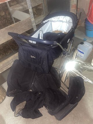 Cochecito Arrúe Derbi: Capazo y Silla