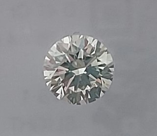 Diamantes varios de diferentes tallas y peso.