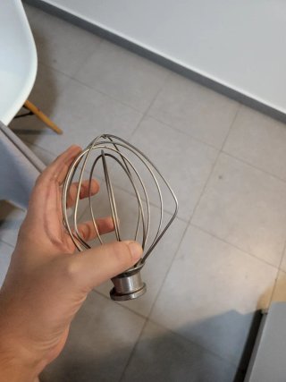 Batidor y espátula KitchenAid