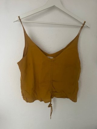 Camiseta mostaza tirantes talla única