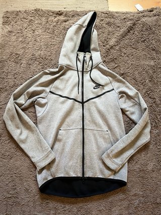 Sudadera Nike Tech Gris