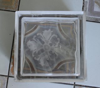 Bloque de vidrio transparente decorativo