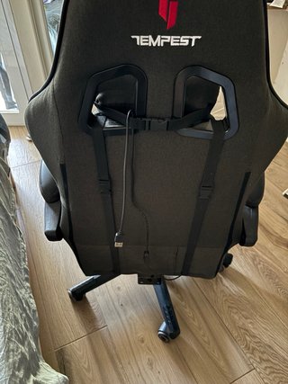 Silla Gaming Tempest Negra y Gris oscuro