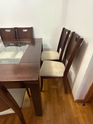 Mesa de comedor y 8 sillas