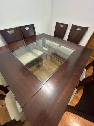 Mesa de comedor y 8 sillas