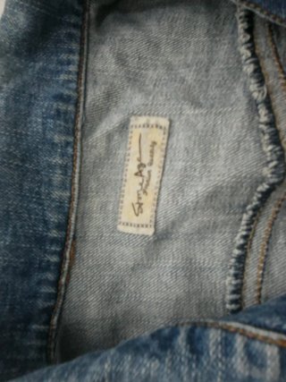 Chaqueta Vaquera Azul la tela estira