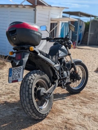 Hyosung 125 Negra