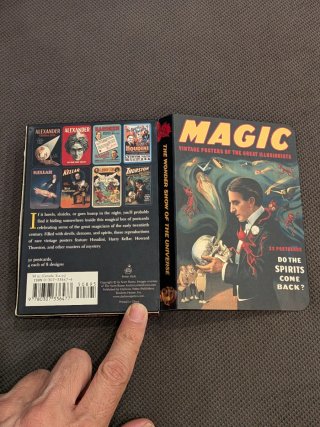 32 Cartoline Magiche Illusionisti