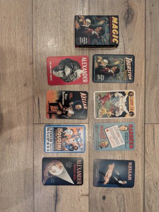 32 Cartoline Magiche Illusionisti