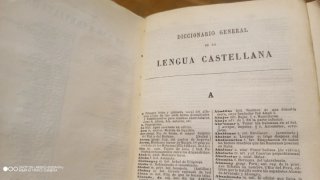 Pequeño diccionario 1880 castellano.