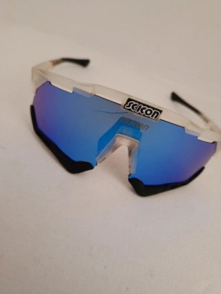 Gafas deportivas azules
