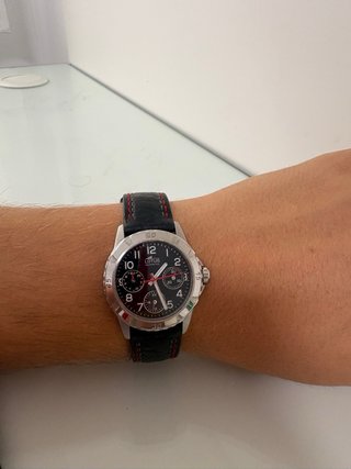 Reloj Lotus Negro y Plateado