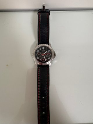 Reloj Lotus Negro y Plateado