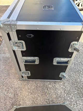 Cajón Rack para equipos de sonido